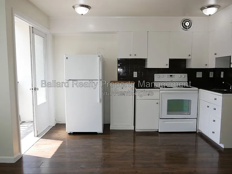 9030 Greenwood Ave N #106 — Photo 6