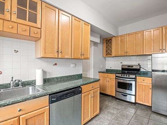 2nd image of 1872 Commonwealth Ave APT 12A
