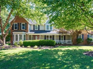 2741 Crystalwood Dr, Broadview Heights, OH