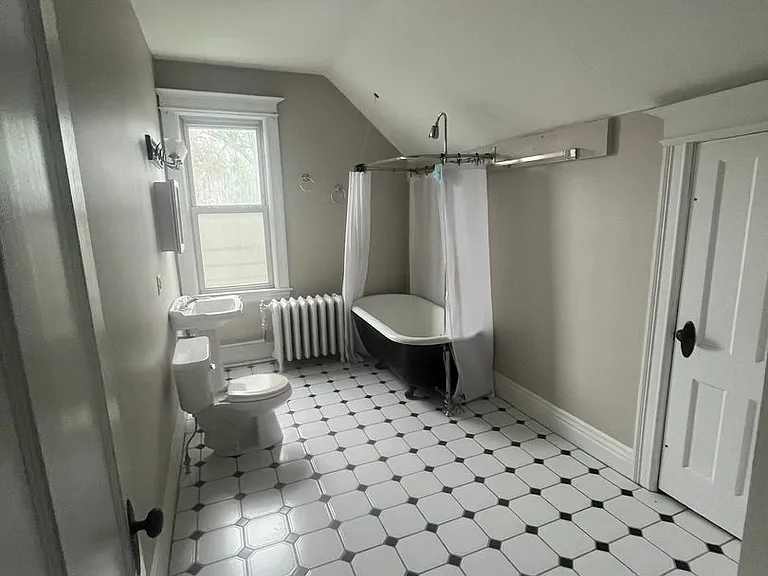 293 Dartmouth St — Photo 24