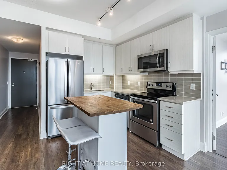 17 Zorra St #903 — Photo 19
