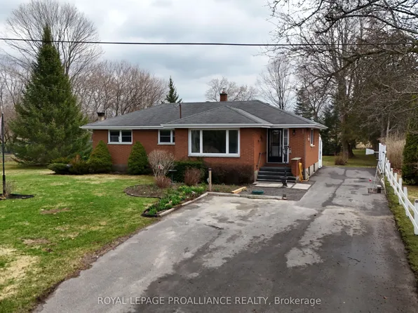 471 County Road 3 Rd, Prince Edward County, ON K8N 4Z1