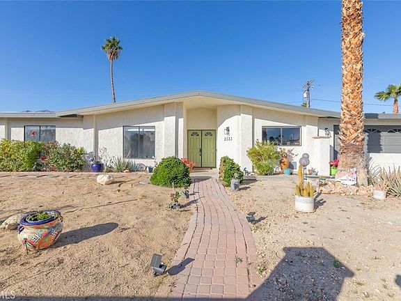 3rd image of 2333 N San Clemente Rd