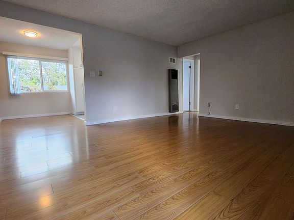 4th image of 3660 Eagle St #H