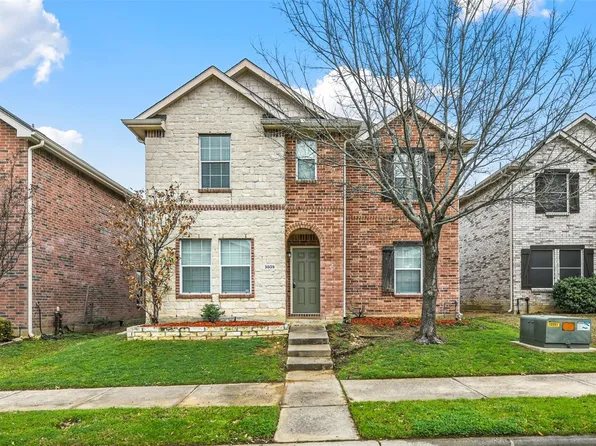 3809 Oceanview Dr, Denton, TX 76208