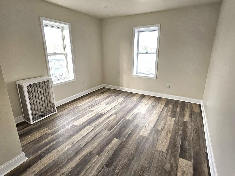 1st image of 445 Washington Ave #5