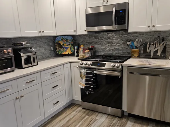 53 Jackson St #C, Newton, MA 02459