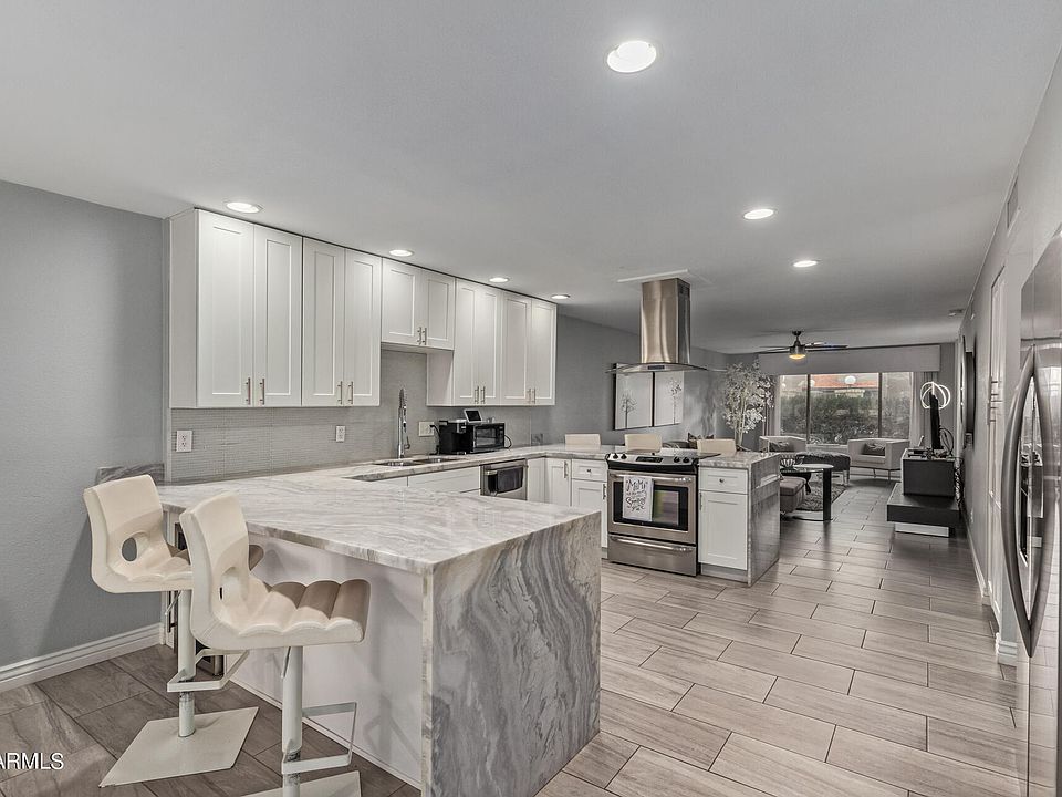1st image of 7225 N VIA NUEVA --