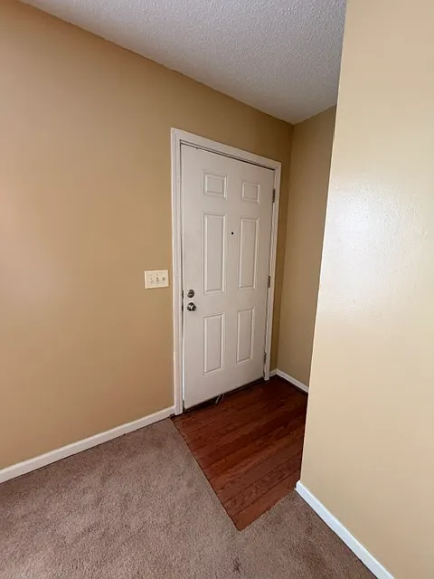 3 bed, 1350 sqft, $1,695 — Photo 3