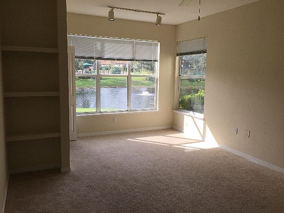 5th image of 8822 Dunes Ct APT 10-108