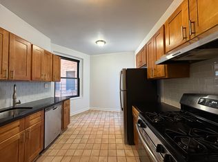 3614 165th St #3G, Flushing, NY 11358