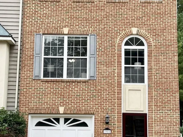 7911 Barclay Pl, White Plains, MD 20695