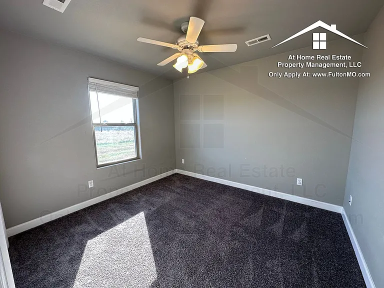 506 Commons Dr — Photo 18