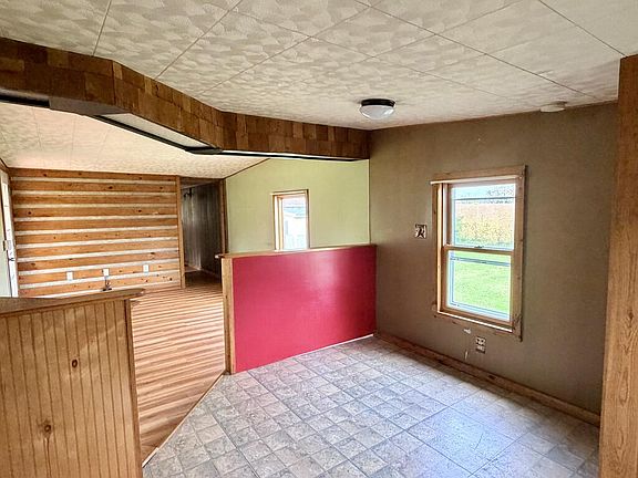 3rd image of 7239 Lexington Steam Corners Rd