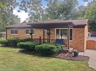 34640 Davison St, Sterling Heights, MI