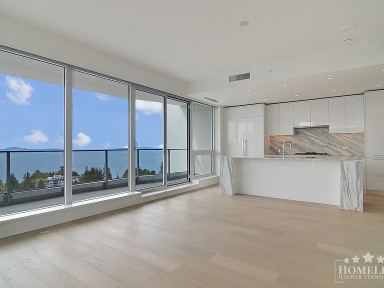 1500 Martin St #1306 — Photo 7