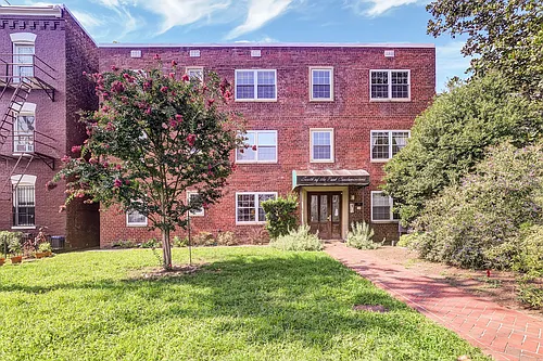 1411 Massachusetts Ave SE #6 Photo 1
