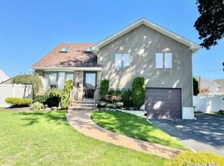 3695 Bernard Dr, Wantagh, NY 11793