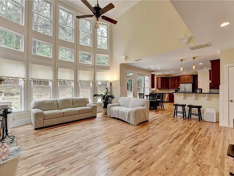 6339 Grand Loop Rd — Photo 2