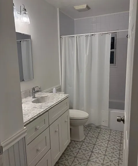 Hall Bathroom