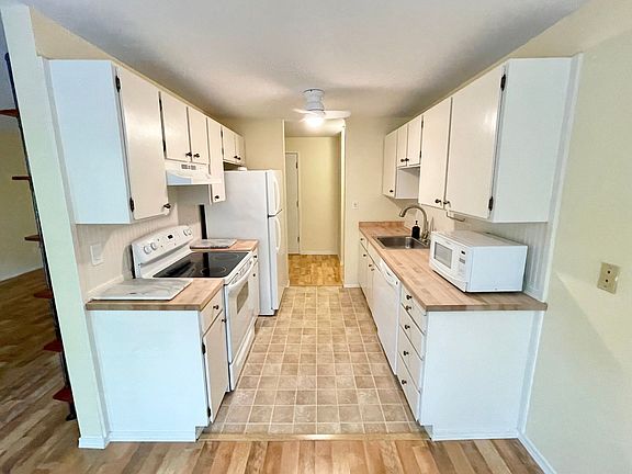 5th image of 5818 NE 70th St APT A302