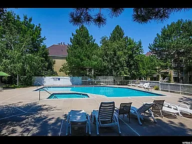 1212 E Waterside Cv #10