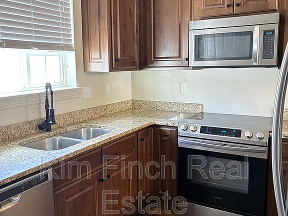 2nd image of 300-1280 West Ln