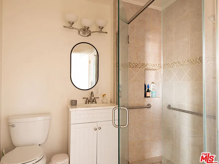 100 S Doheny Dr #1011 — Photo 15