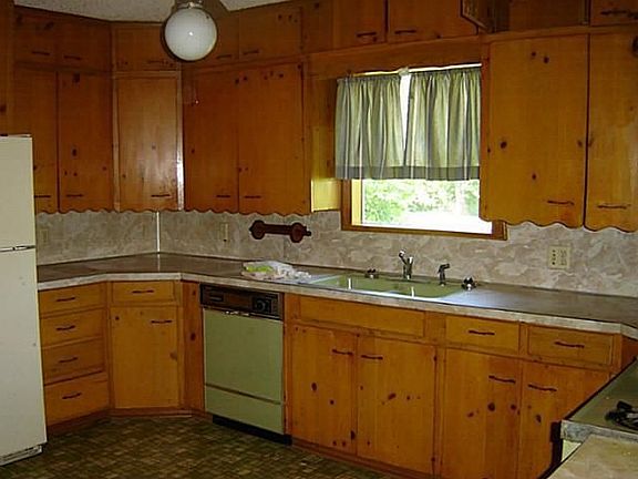 5th image of 1708 W 12th Ave