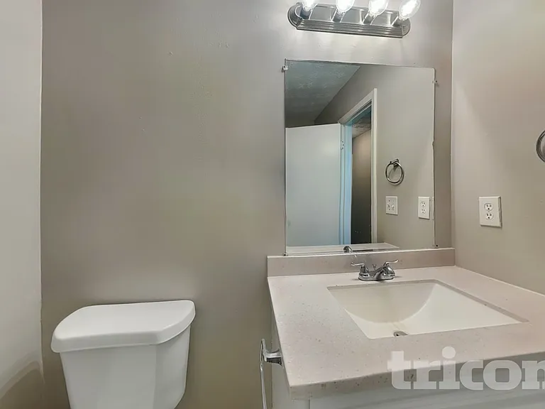1515 Olde Oak Dr — Photo 12