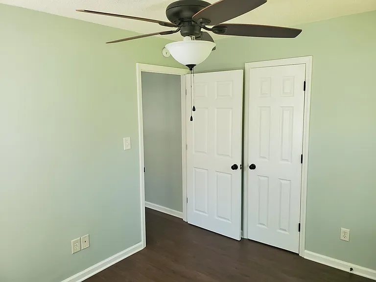 1730 Pinckney Park Dr #B — Photo 9