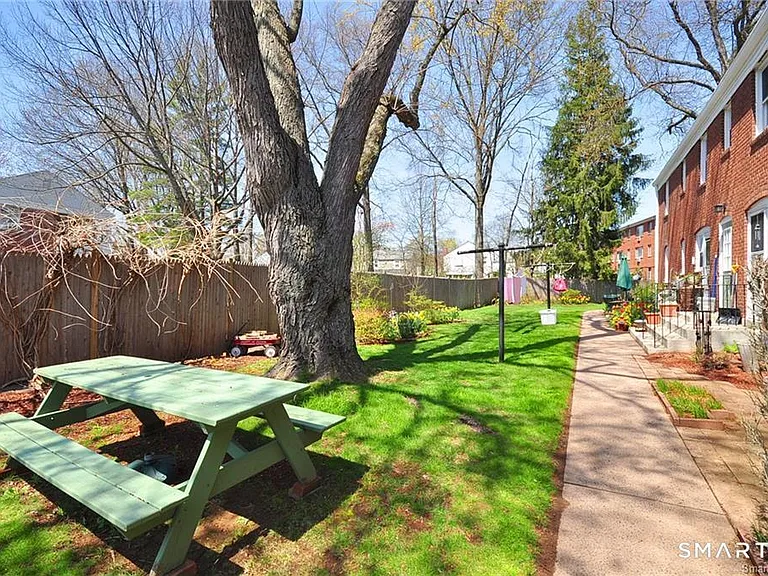53 Robin Rd #B1 — Photo 15