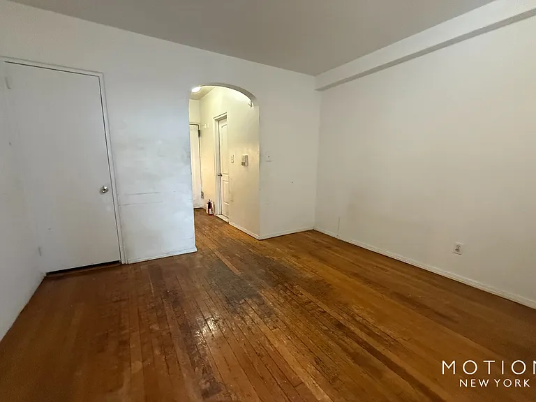 156 E 85th St #3B — Photo 2