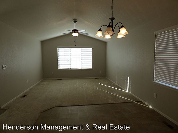 5th image of 554 Cherryridge Dr