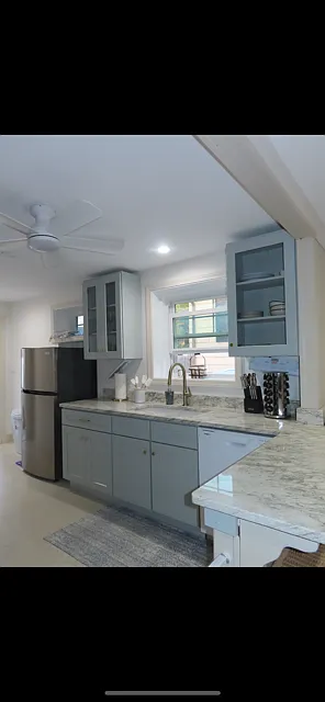 3 bed, 792 sqft, $2,000 — Photo 4