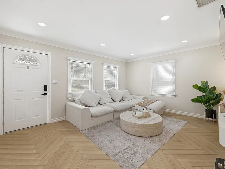 4809 Falcon Ave — Photo 20