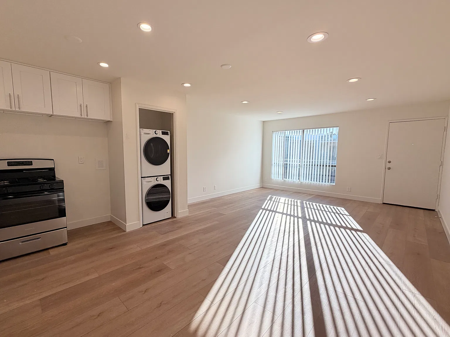 405 Ivy St — Photo 4