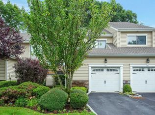 62 Villas Cir, Melville, NY 11747