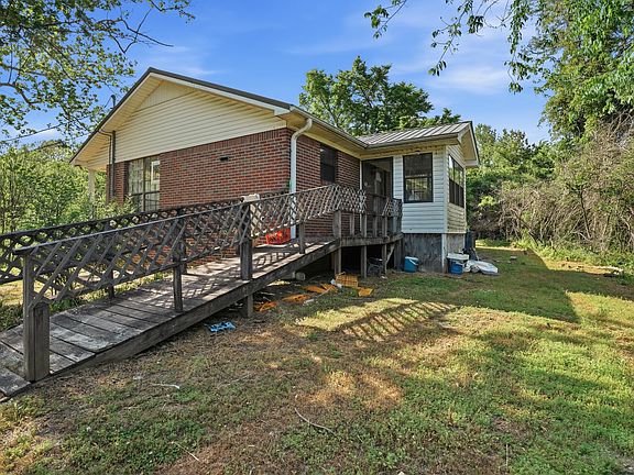 5th image of 90 Sperling Rd