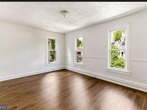 2nd image of 43 High St