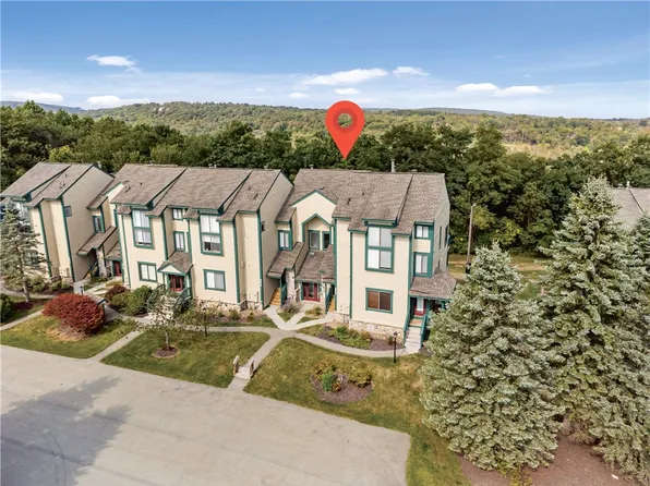 8035 Meadowridge Dr, Champion, PA 15622