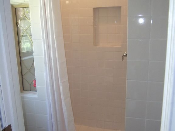 5th image of 681 10th Ave NE