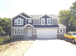 6364 Longacre Dr NE, Rockford, MI 49341