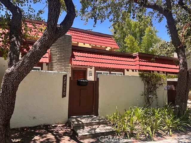 22350 James Alan Cir — Photo 1