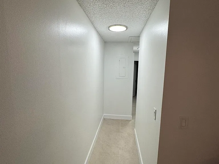 1148 Summit Trail Cir #D — Photo 29