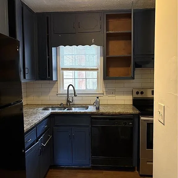 5504 Estates Ct — Photo 6