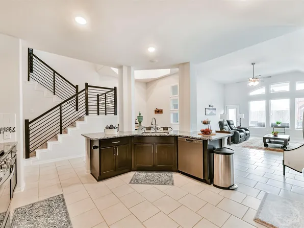 4623 Painted Bunting Ln, Baytown, TX 77521