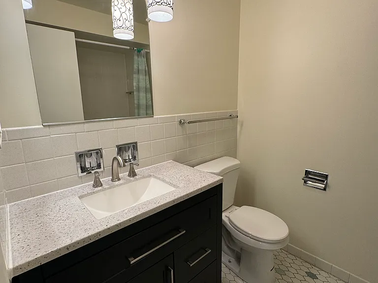 6558 N Richmond St #303 — Photo 7