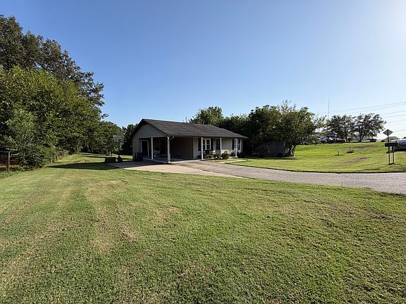 2nd image of 1005 Varmintrace Rd
