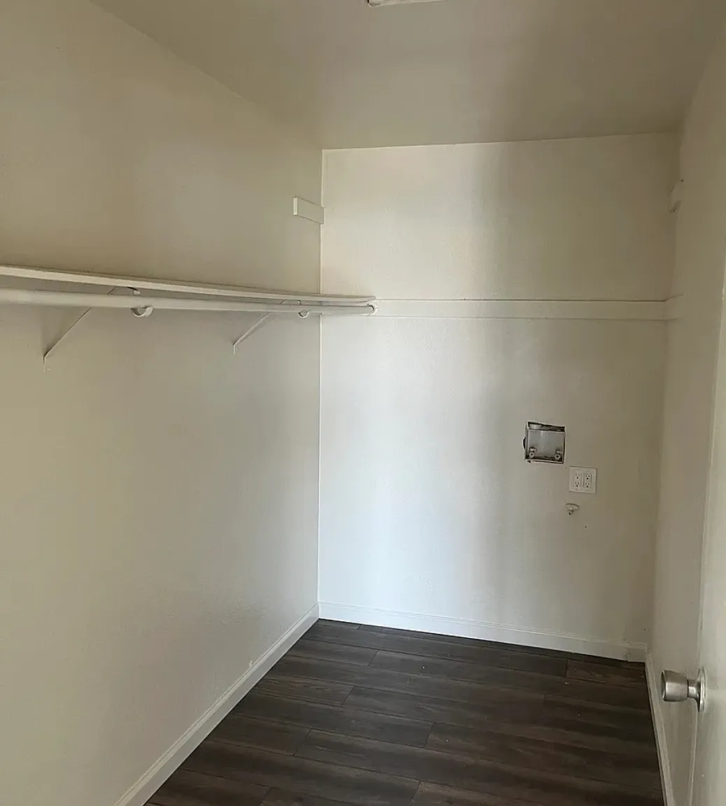 9050 Colony Pl — Photo 4